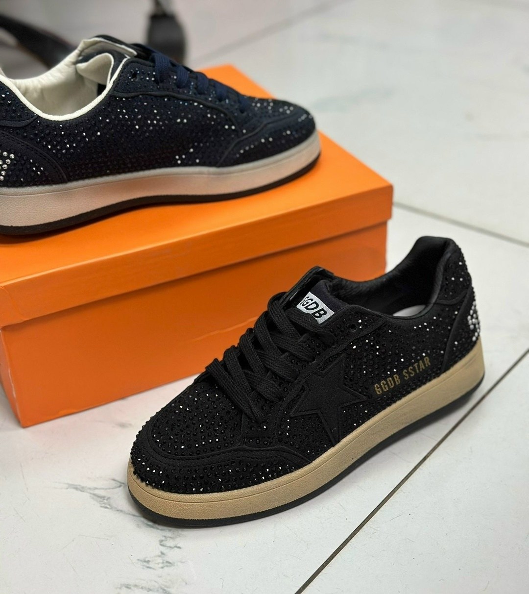 кроссовки golden goose с пайетками на платформе,,кеды golden goose,кроссовки golden goose,кеды golden goose женские