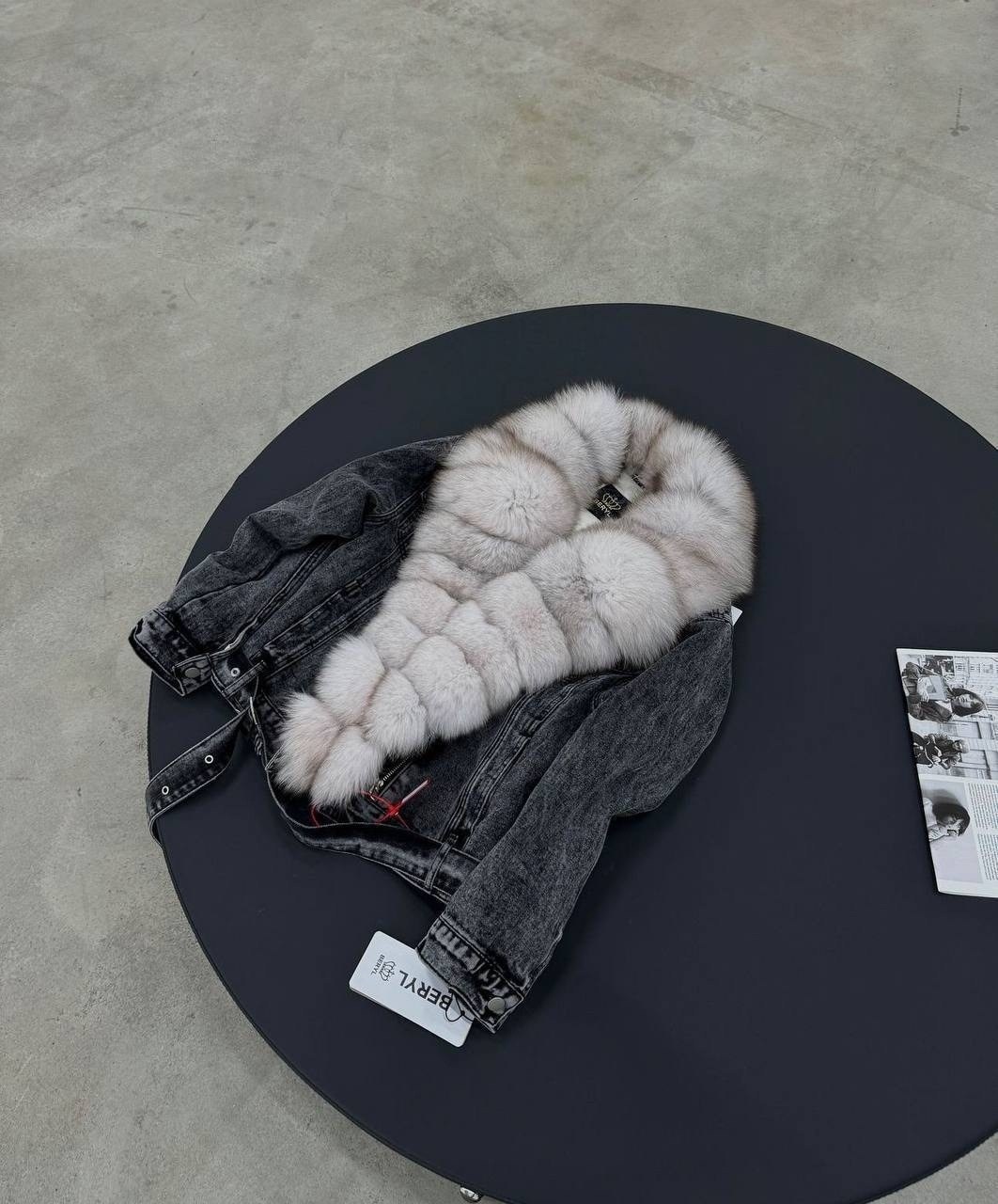 джинсовка мех песец,джинсовая куртка с мехом,джинсовая куртка с натуральным мехом песца,джинсовая куртка с мехом песца,джинсовка с мехом