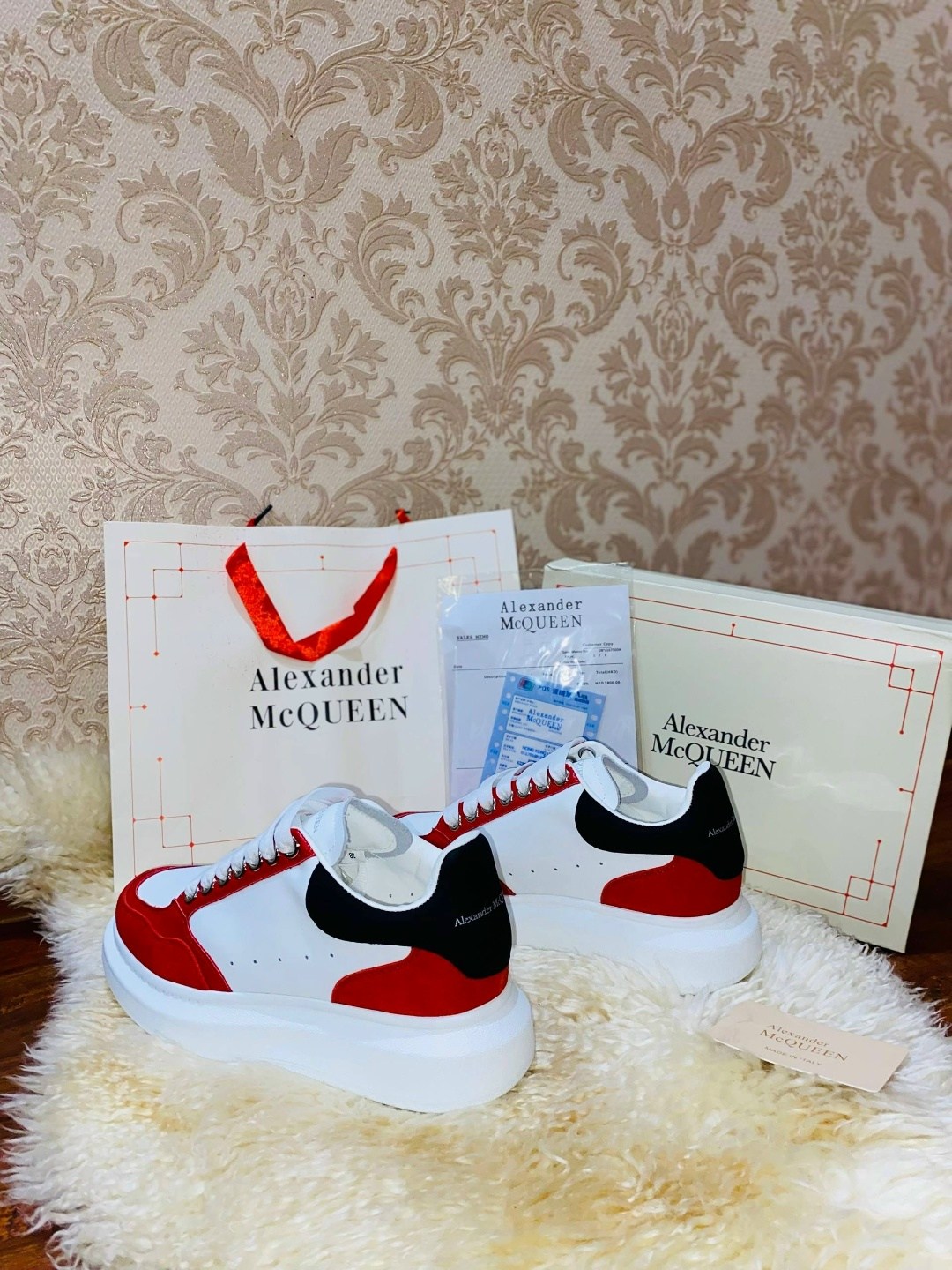 кроссовки alexander mcqueen,alexander mcqueen женские кроссовки красный цвет,кеды alexander mcqueen,alexander mcqueen кроссовки мужские,alexander mcqueen кроссовки женские