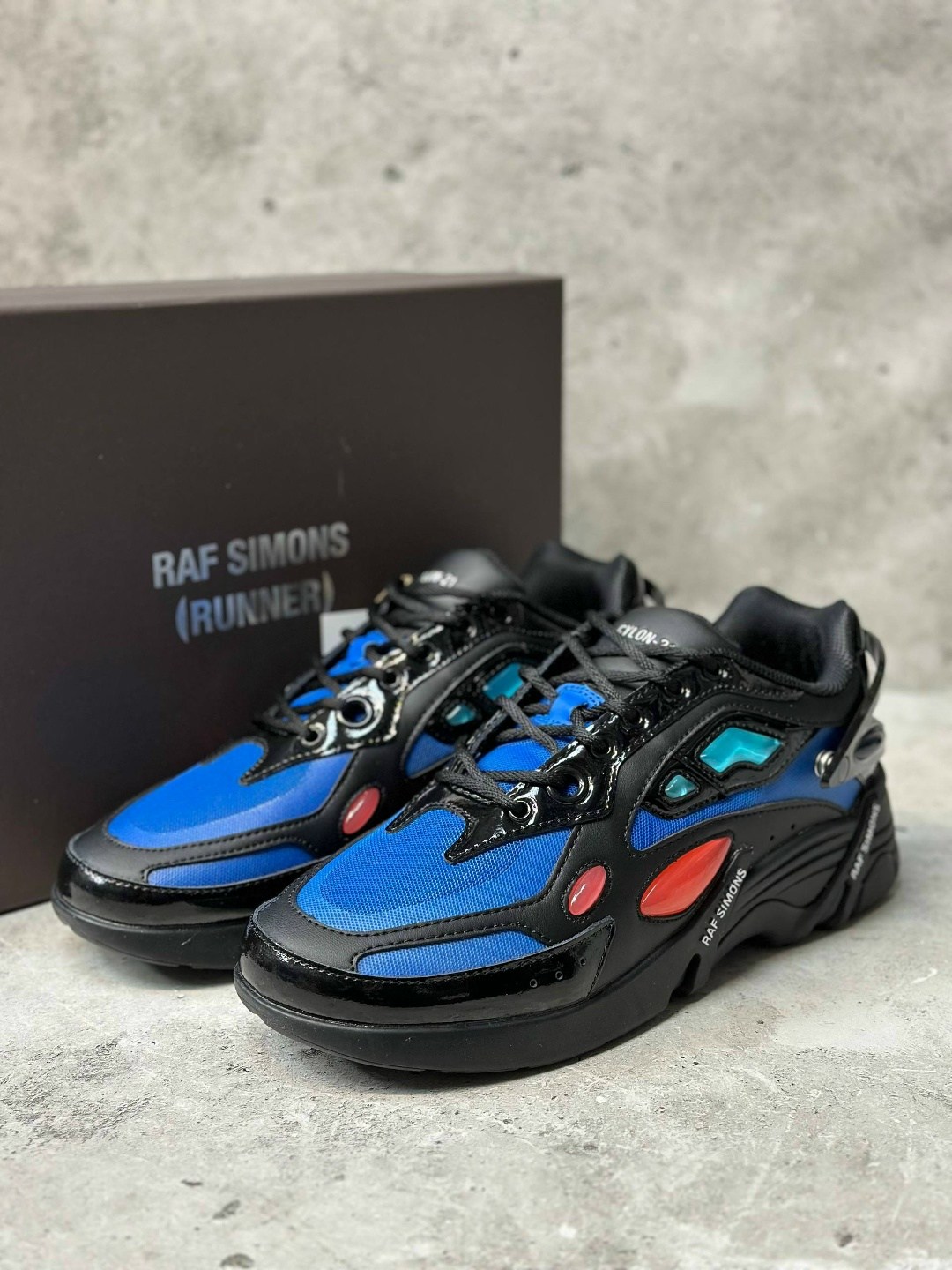 черные кроссовки cylon-21 raf simons,raf simons cylon-21 sneaker black & blue,кроссовки raf simons cylon-21 sneaker,raf simons cylon-21 кроссовки,кроссовки raf simons cylon-21 'black blue'