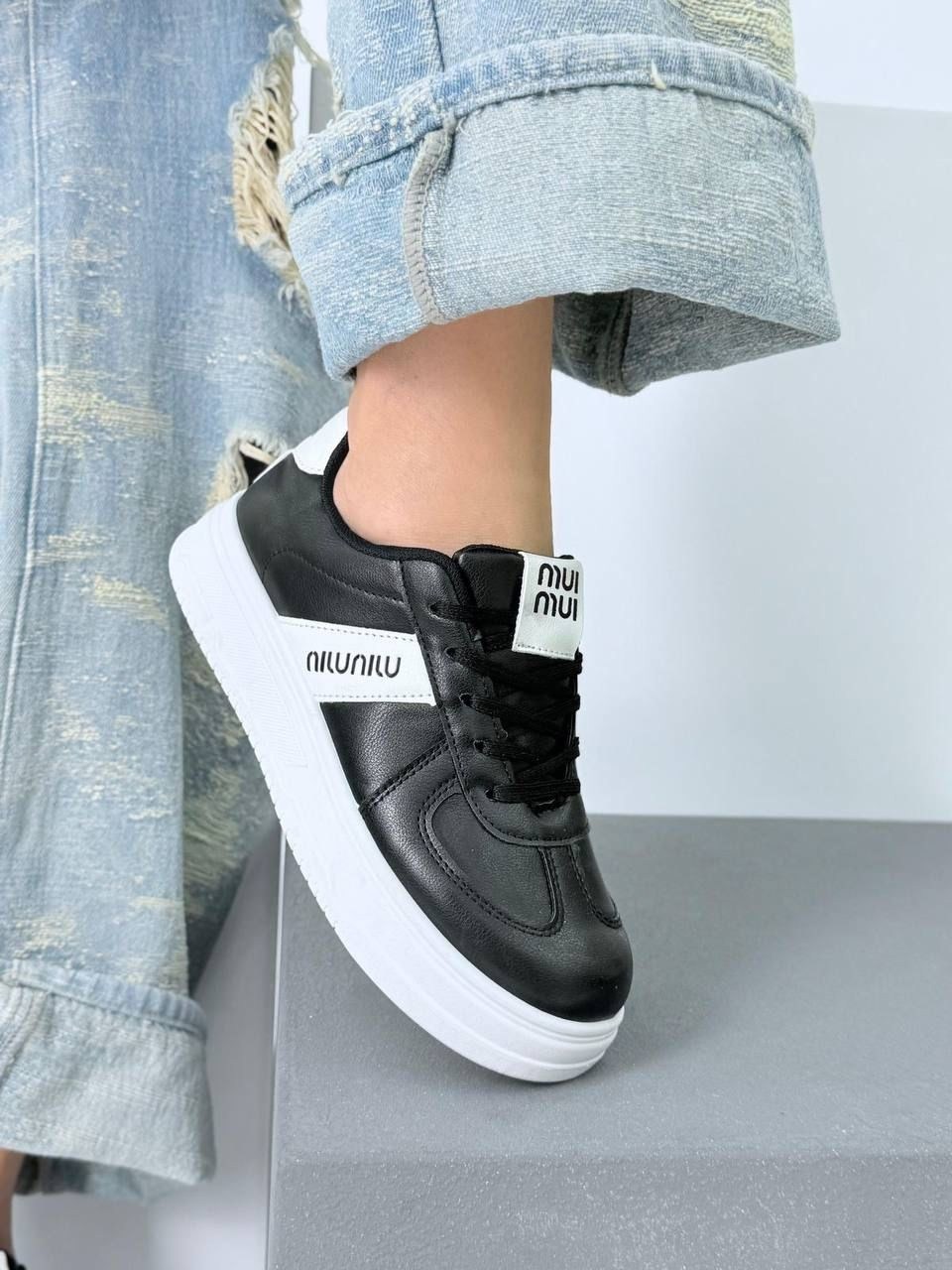 ,кроссовки женскиe,женская ,повседневные кроссовки,модные кроссовки