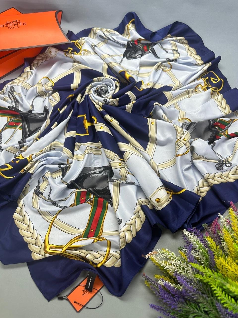 брендовый платок,шелковые платки,шарфы и платки,платки женские,платок женский шелковый