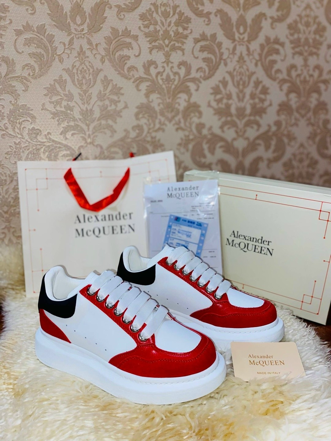 кроссовки alexander mcqueen,alexander mcqueen женские кроссовки красный цвет,кеды alexander mcqueen,alexander mcqueen кроссовки мужские,alexander mcqueen кроссовки женские