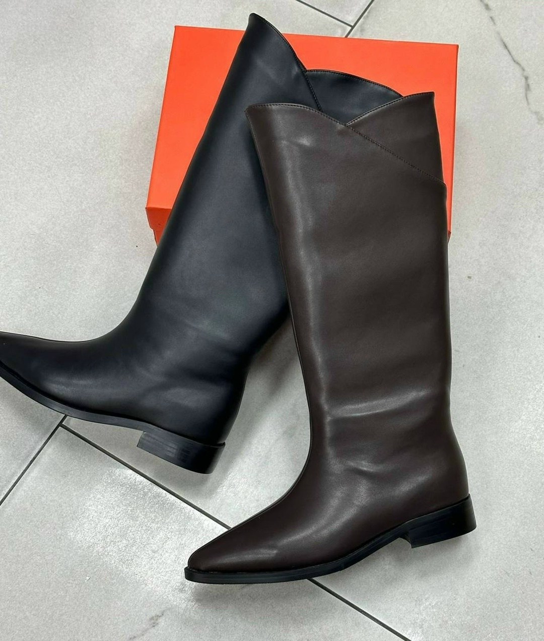 женские кожаные сапоги hermes чёрного цвета,сапоги hermes жокейские,hermes сапоги женские,сапоги hermes,сапоги
