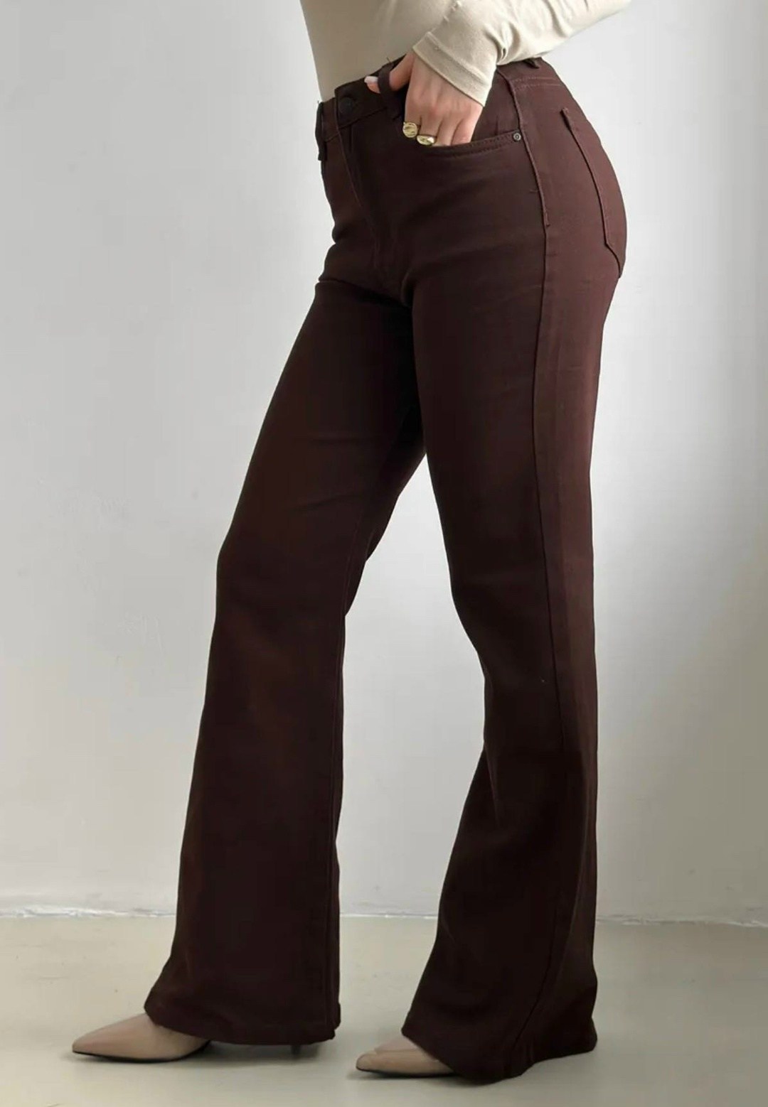 женские стрейчевые джинсы клеш,коричневые джинсы клеш,джинсы клеш,джинсы клеш женские,джинсы клеш с высокой посадкой