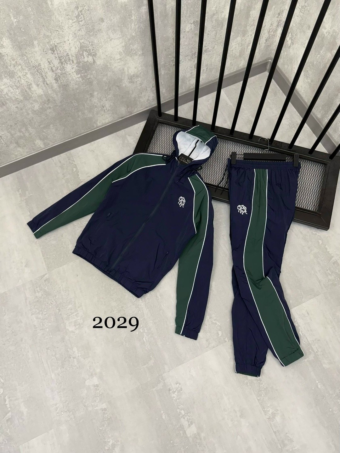 мужской спортивный костюм,спортивный костюм,спортивный костюм adidas,луи виттон спортивный костюм мужской,спортивные костюмы адидас