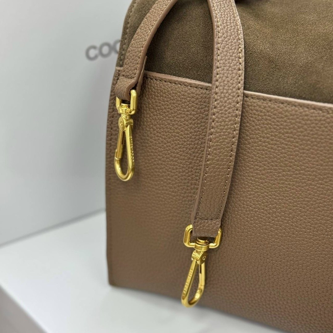 сумка coccinelle натуральная замша,coccinelle сумка,замшевая сумка coccinelle,сумка женская coccinelle,замшевая сумка