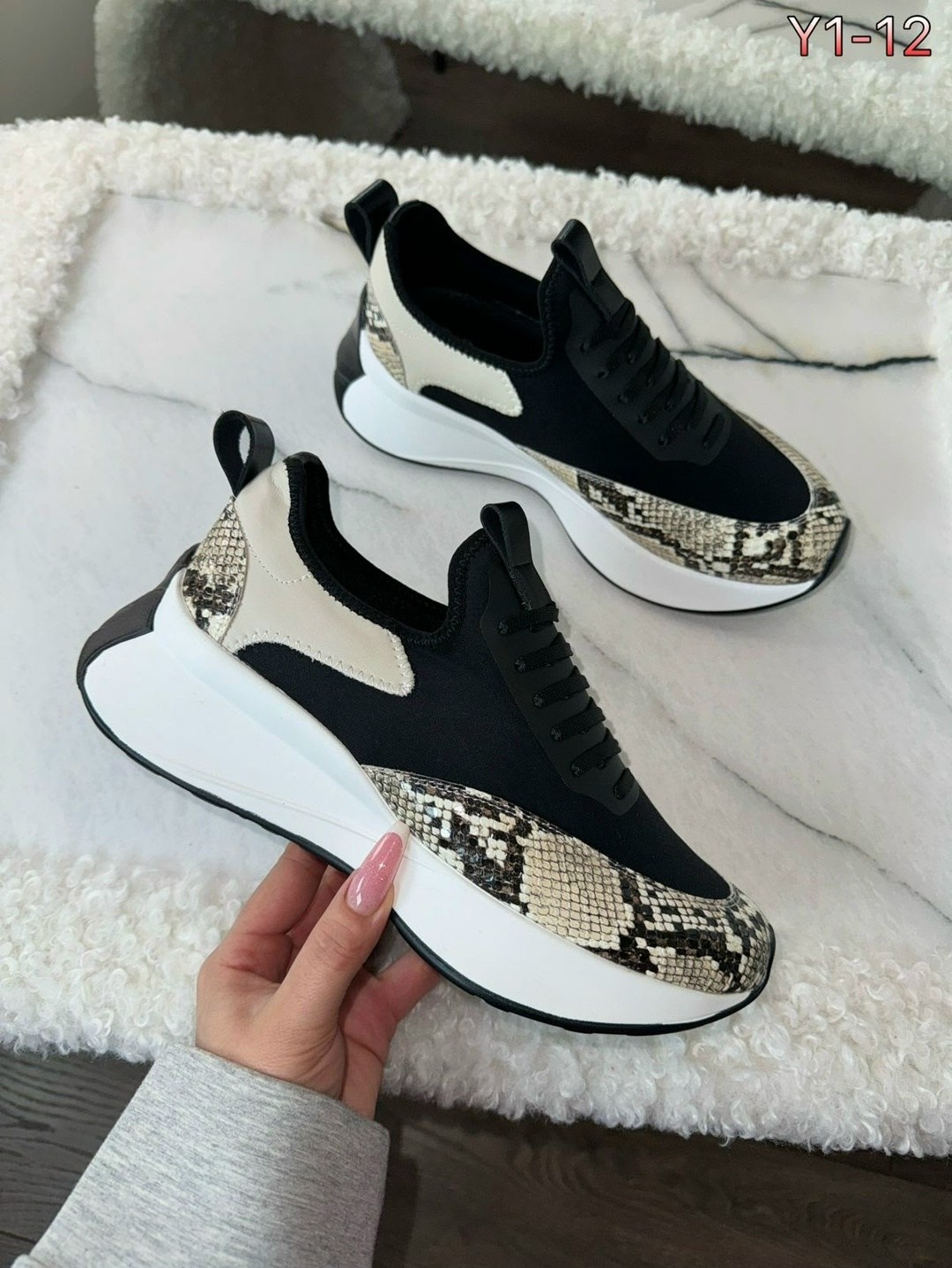 кроссовки женские черные,,кроссовки замшевые,кроссовки женскиe,женские модные кроссовки