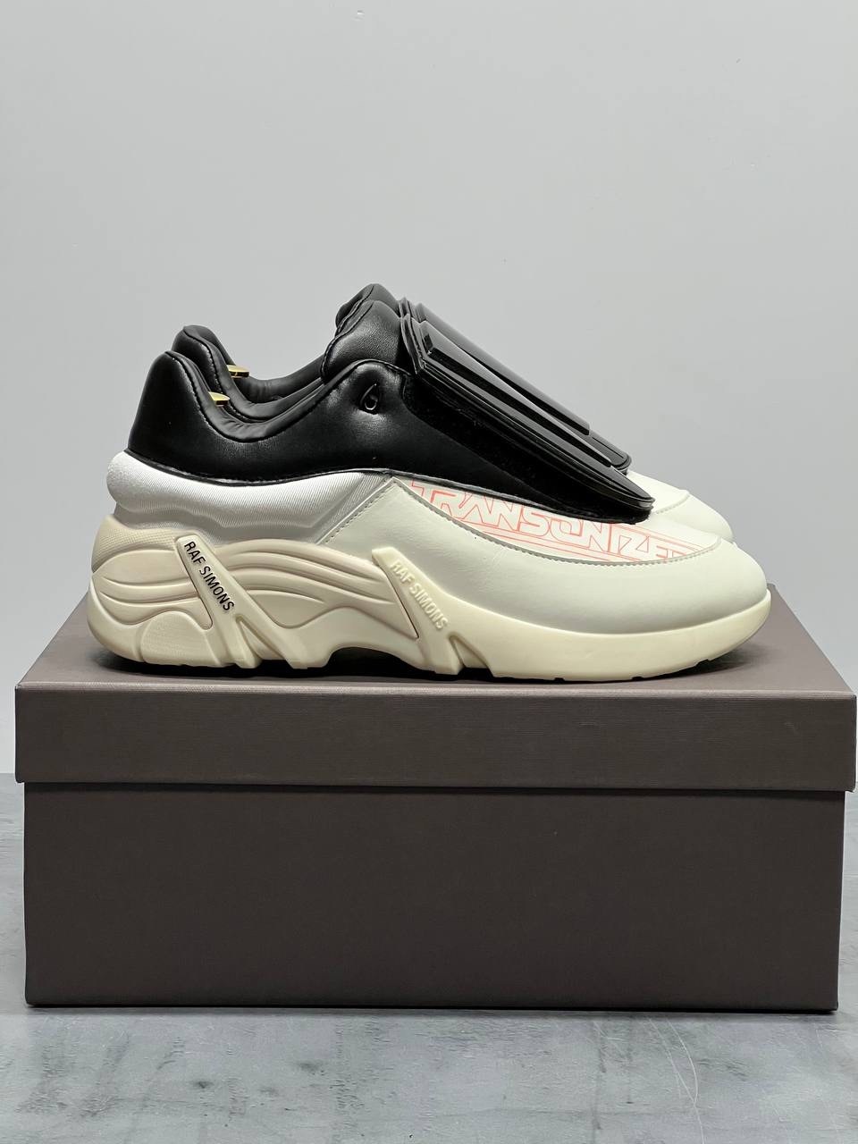 кроссовки antei raf simons,кроссовки raf simons anteir oversized sneaker,кроссовки raf simons cylon-21 off white black кремовый,кроссовки raf simons ante black white размер 38,кроссовки raf simons ant