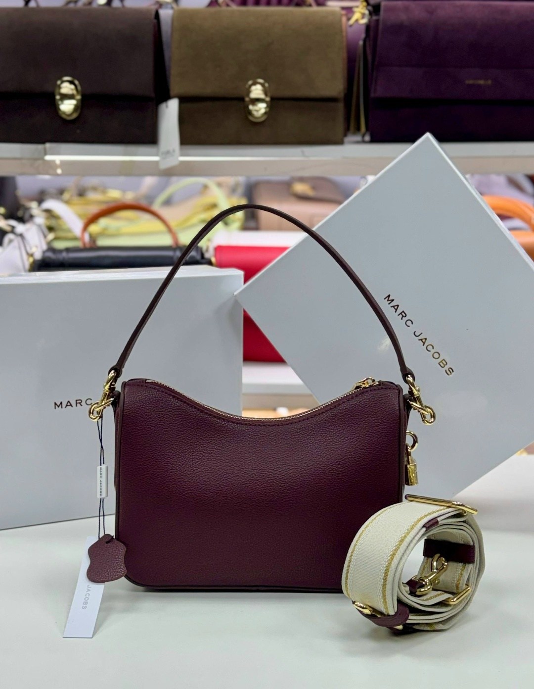 сумка marc jacobs 25-16 см натуральная замша,сумка-хобо через плечо marc jacobs,сумка marc jacobs натуральная кожа,сумка marc jacobs женская,сумка marc jacobs