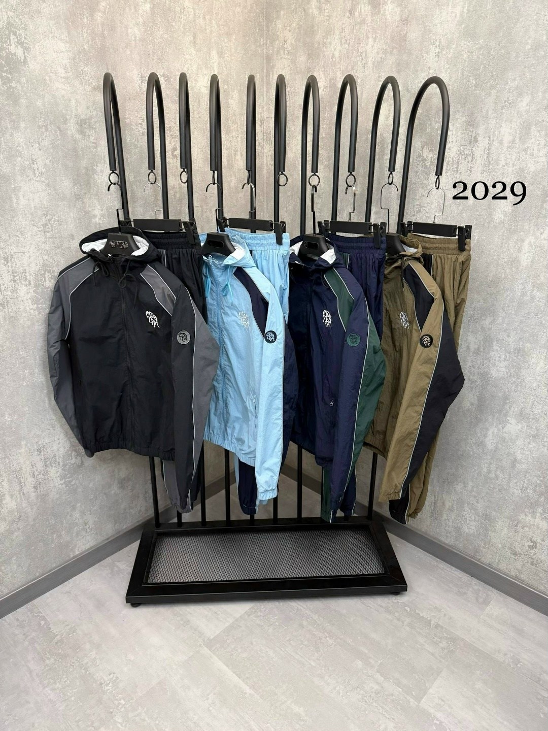 мужской спортивный костюм,спортивный костюм,спортивный костюм adidas,луи виттон спортивный костюм мужской,спортивные костюмы адидас