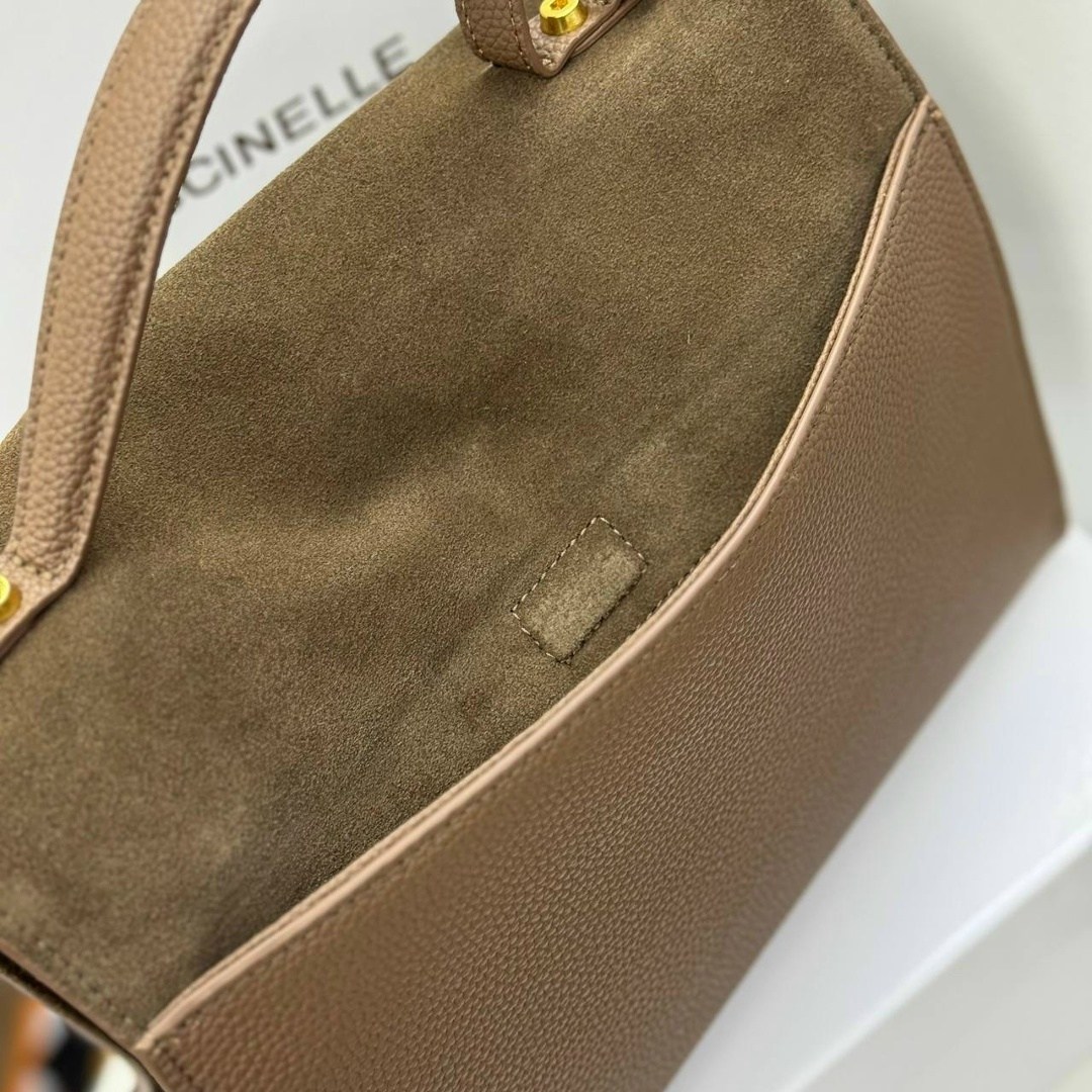 сумка coccinelle натуральная замша,coccinelle сумка,замшевая сумка coccinelle,сумка женская coccinelle,замшевая сумка