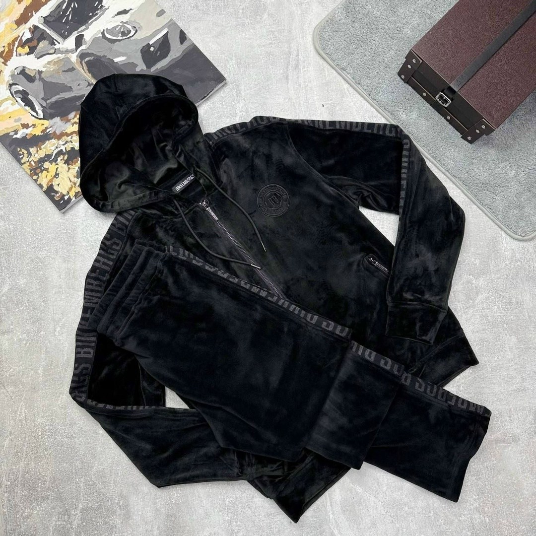 версаче спортивный костюм мужской велюровый,костюм версаче велюр мужской,велюровый спортивный костюм versace мужской,спортивный костюм bikkembergs,костюм спортивный велюровый versace