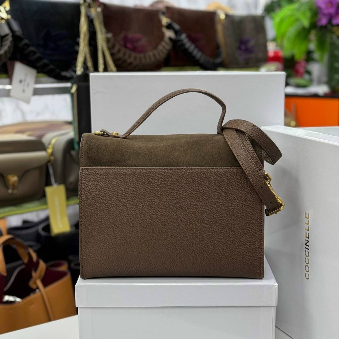 сумка coccinelle натуральная замша,coccinelle сумка,замшевая сумка coccinelle,сумка женская coccinelle,замшевая сумка