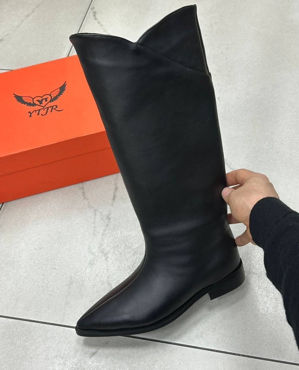 женские кожаные сапоги hermes чёрного цвета,сапоги hermes жокейские,hermes сапоги женские,сапоги hermes,сапоги