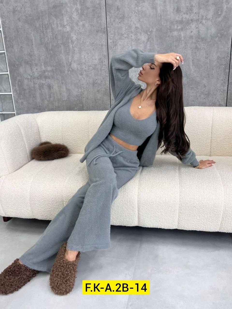 женский костюм тройка,женские костюмы,костюмы трикотажные,костюм двойка кашемир,костюм женский на флисе