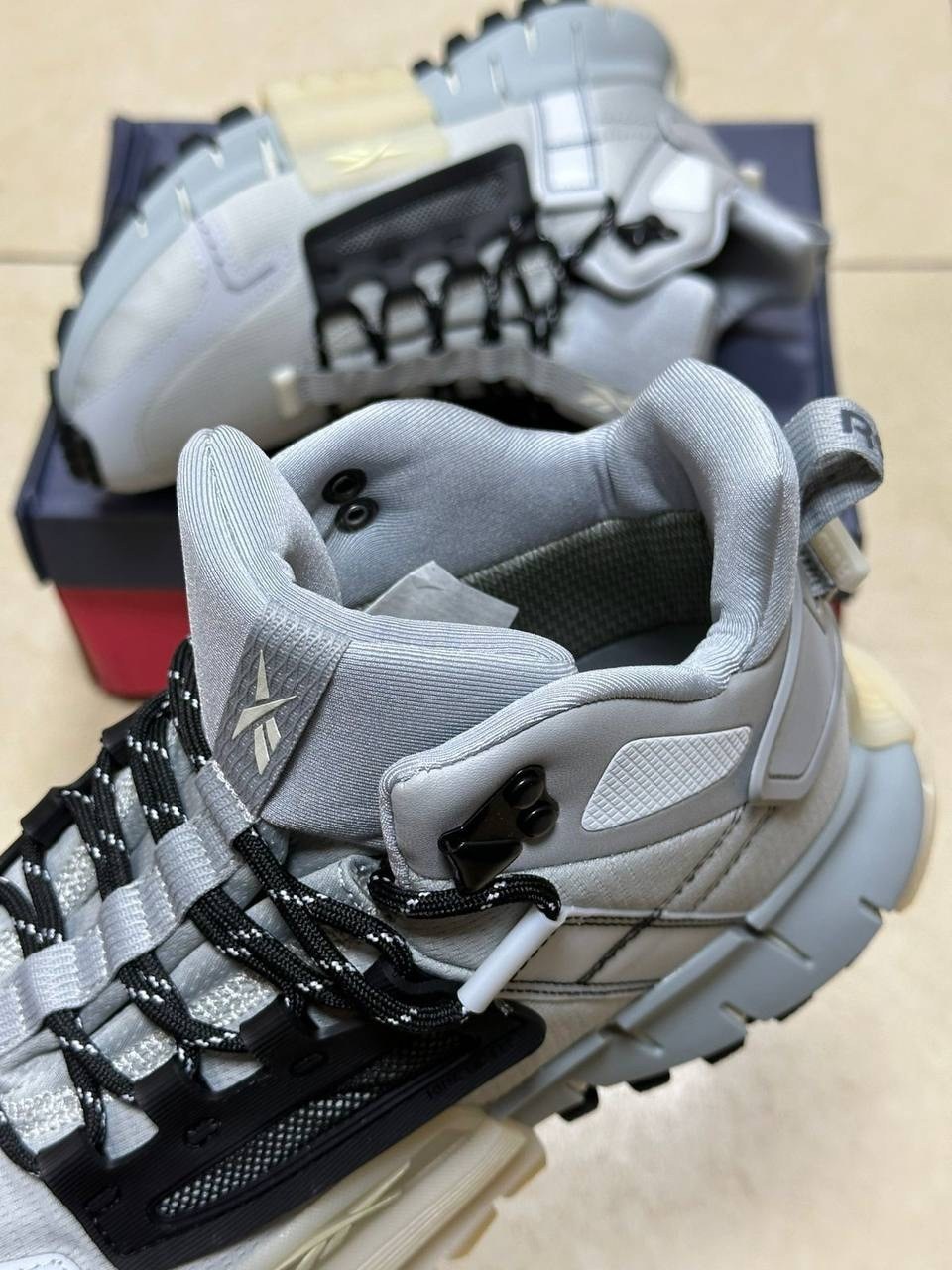 кроссовки reebok zig kinetica edge,кроссовки мужские reebok zig kinetica edge,кроссовки reebok zig kinetica,кроссовки reebok zig kinetica edge цвет серый,зимние кроссовки reebok zig kinetica edge цвет