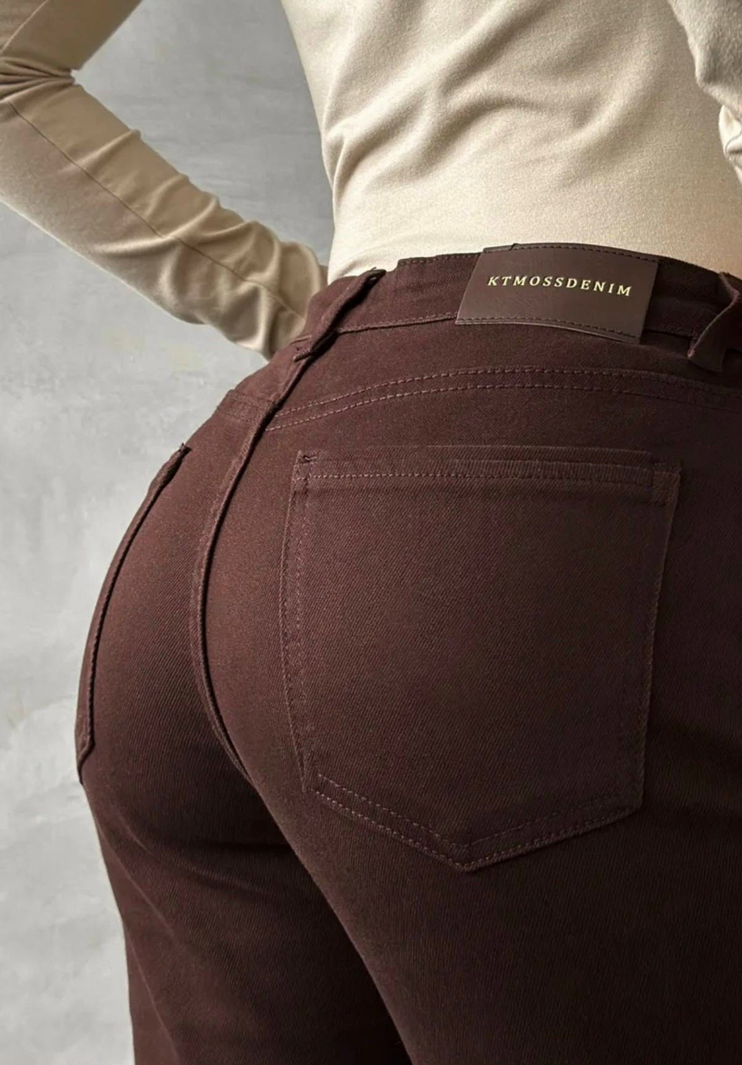 женские стрейчевые джинсы клеш,коричневые джинсы клеш,джинсы клеш,джинсы клеш женские,джинсы клеш с высокой посадкой