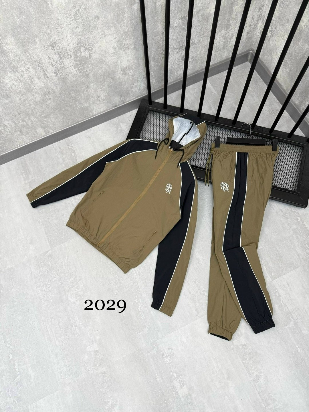 мужской спортивный костюм,спортивный костюм,спортивный костюм adidas,луи виттон спортивный костюм мужской,спортивные костюмы адидас