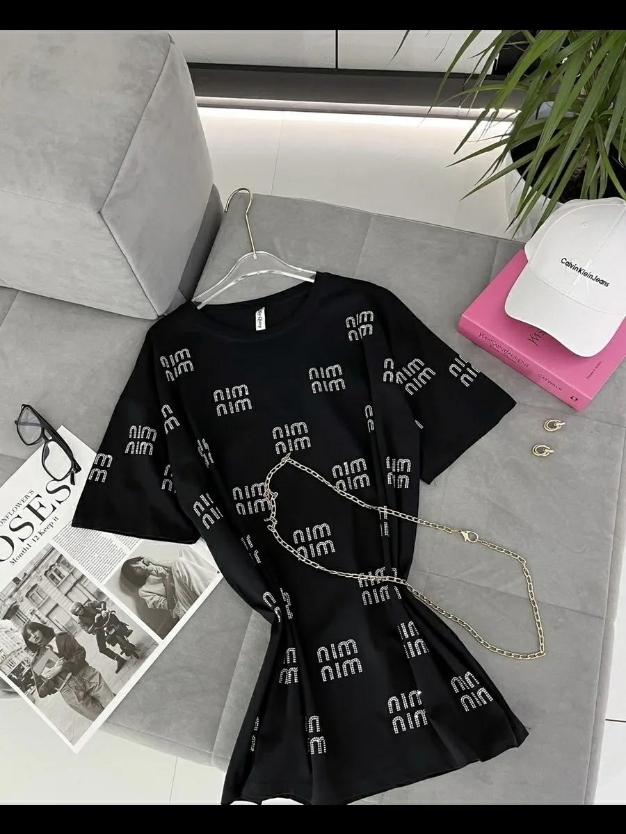 футболка со стразами,футболки женская,футболка оверсайз черная,футболка оверсайз со стразам,футболки модные