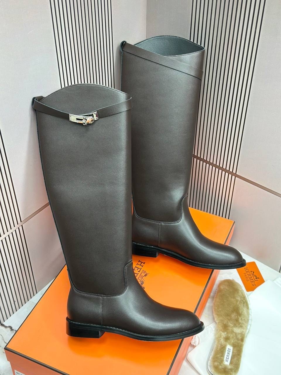 сапоги эрмес,сапоги hermes жокейские,сапоги hermes,сапоги hermes женские кожаные чёрного цвета,женские сапоги hermes