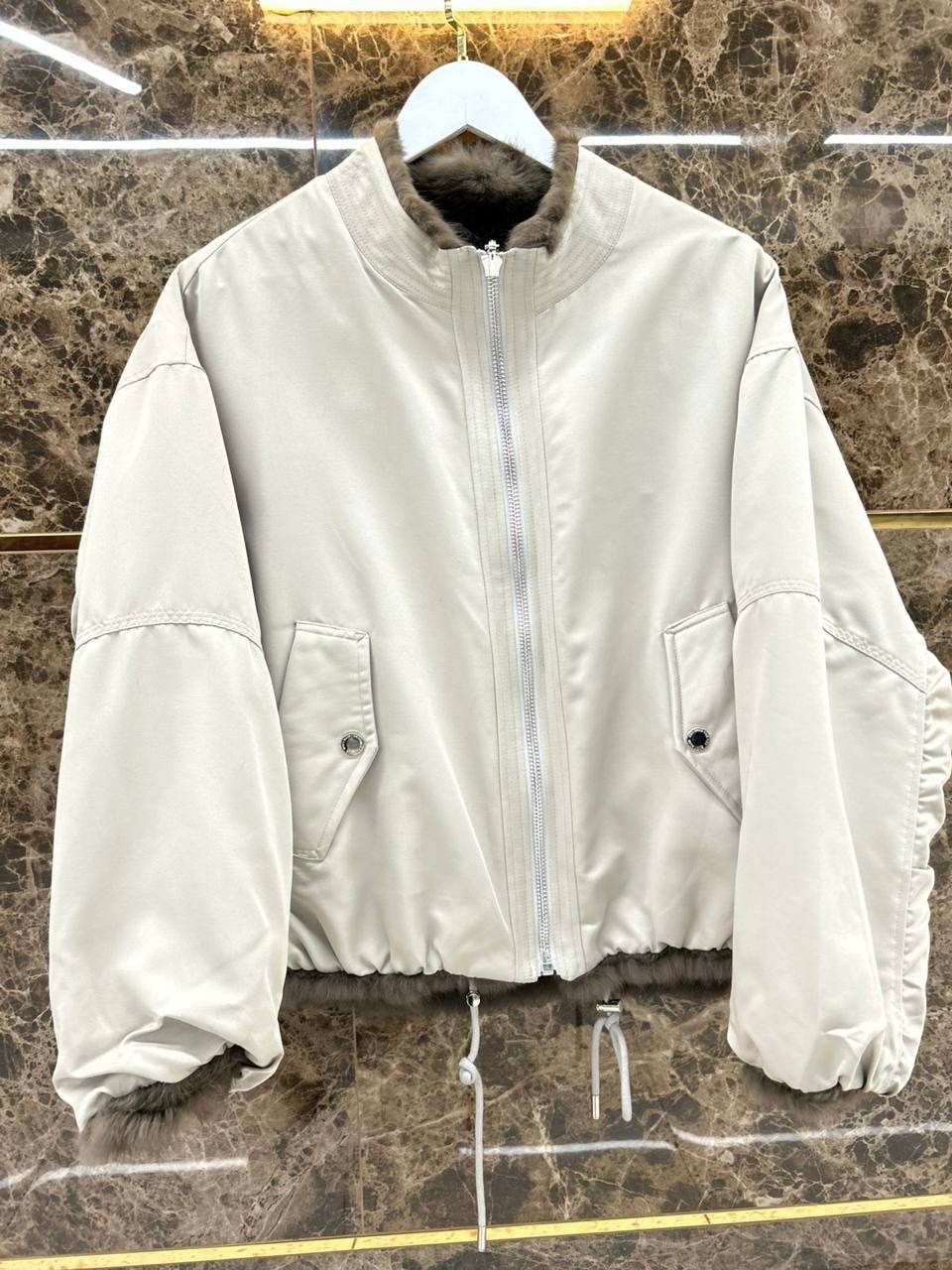 повседневная куртка,куртка бомбер,куртка модная,куртка бомбер женская,легкая куртка