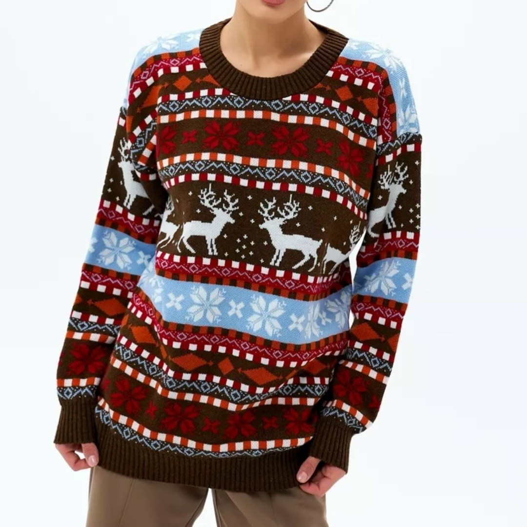 свитер женский с новогодним принтом saltrendy,новогодний вязаный свитер оверсайз с принтом олени saltrendy,свитер новогодний оверсайз с оленями вязаный джемпер fashionsofi,свитер t&th новогодний,свите