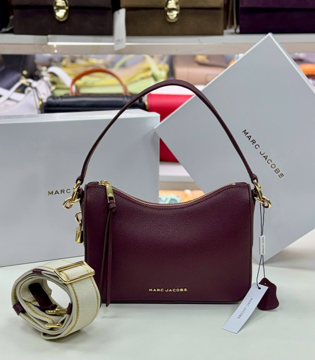 сумка marc jacobs 25-16 см натуральная замша,сумка-хобо через плечо marc jacobs,сумка marc jacobs натуральная кожа,сумка marc jacobs женская,сумка marc jacobs