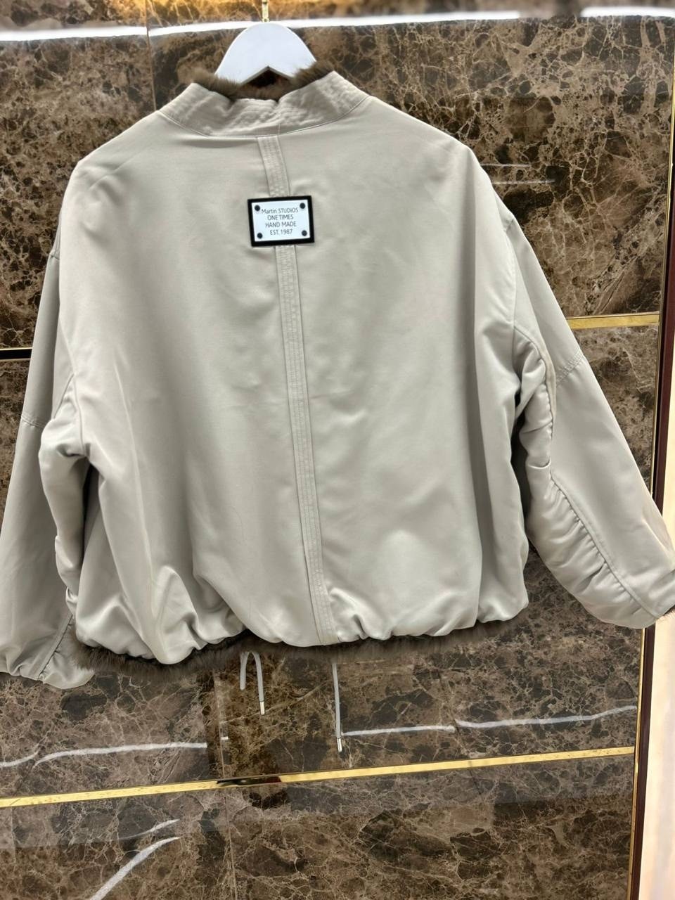 повседневная куртка,куртка бомбер,куртка модная,куртка бомбер женская,легкая куртка