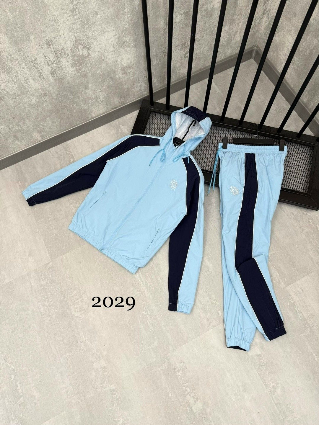 мужской спортивный костюм,спортивный костюм,спортивный костюм adidas,луи виттон спортивный костюм мужской,спортивные костюмы адидас