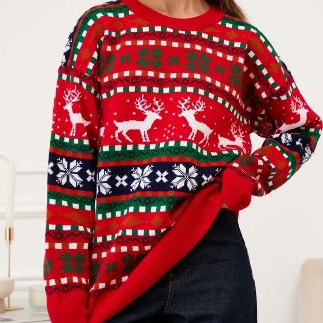 свитер женский с новогодним принтом saltrendy,новогодний вязаный свитер оверсайз с принтом олени saltrendy,свитер новогодний оверсайз с оленями вязаный джемпер fashionsofi,свитер t&th новогодний,свите