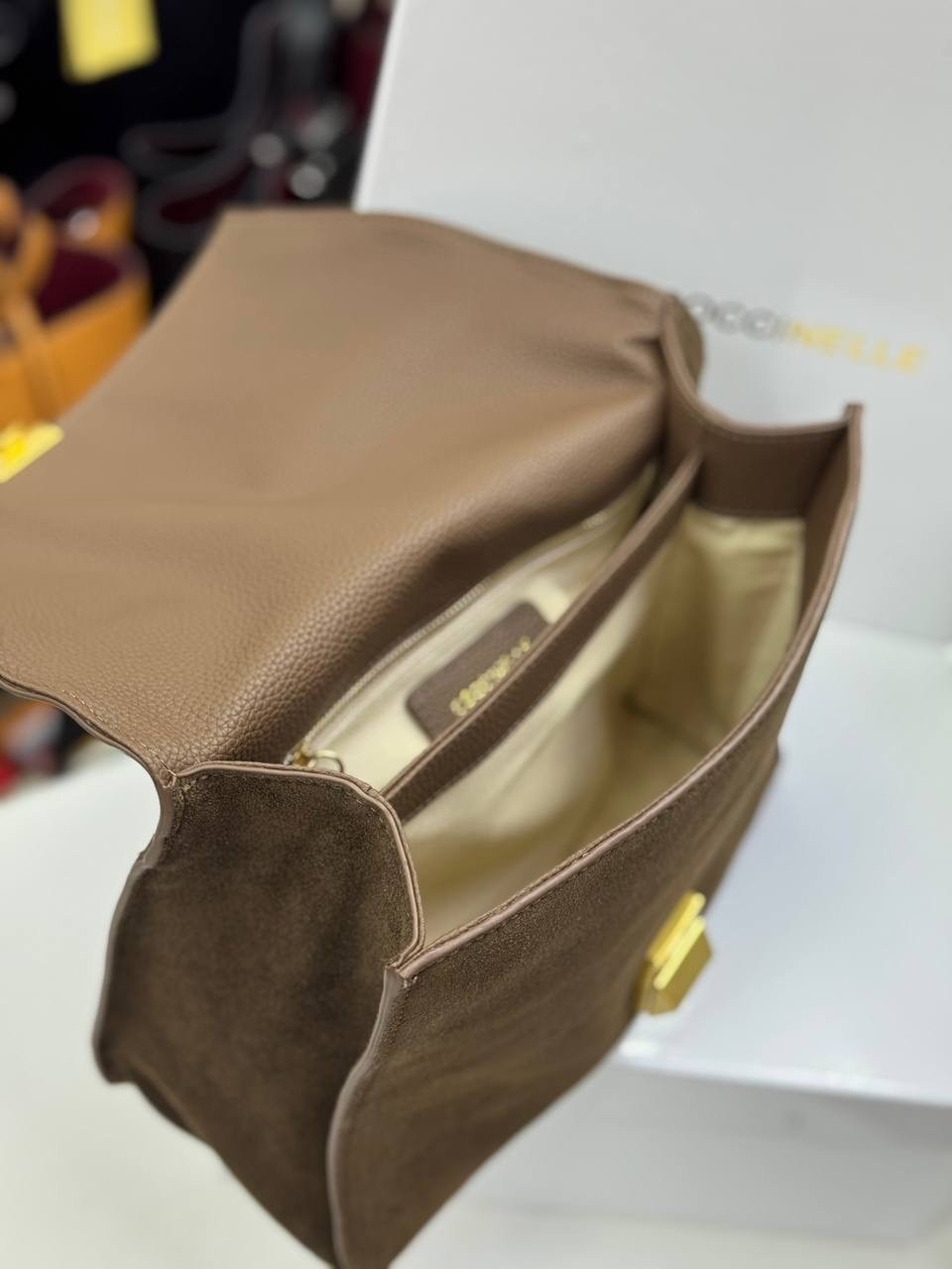 сумка coccinelle натуральная замша,coccinelle сумка,замшевая сумка coccinelle,сумка женская coccinelle,замшевая сумка