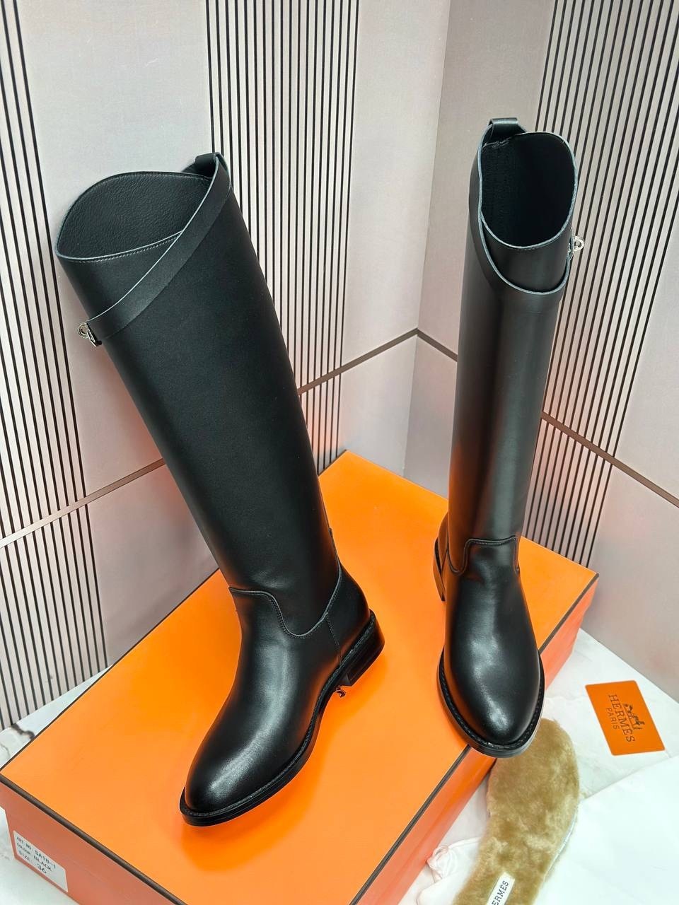 сапоги эрмес,сапоги hermes жокейские,сапоги hermes,сапоги hermes женские кожаные чёрного цвета,женские сапоги hermes