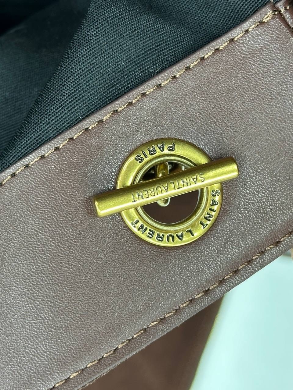 замшевая сумка yves saint laurent 38x34 см,замшевая сумка yves saint laurent 32x25 см,сумка yves saint laurent,сумка saint laurent женская на плечо замшевая,замшевая сумка-тоут yves saint laurent