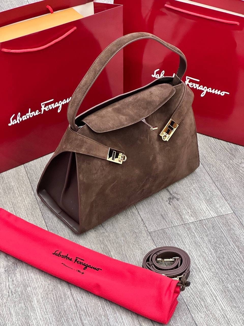 роскошная сумка из замши balenciaga rodeo,сумка женская замшевая,женская брендовая сумка,сумка salvatore ferragamo,сумка замшевая