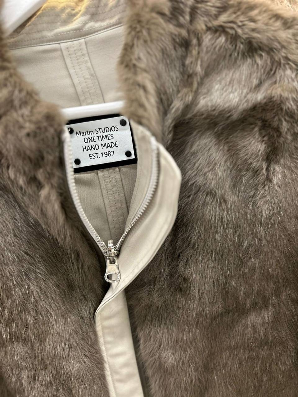 повседневная куртка,куртка бомбер,куртка модная,куртка бомбер женская,легкая куртка