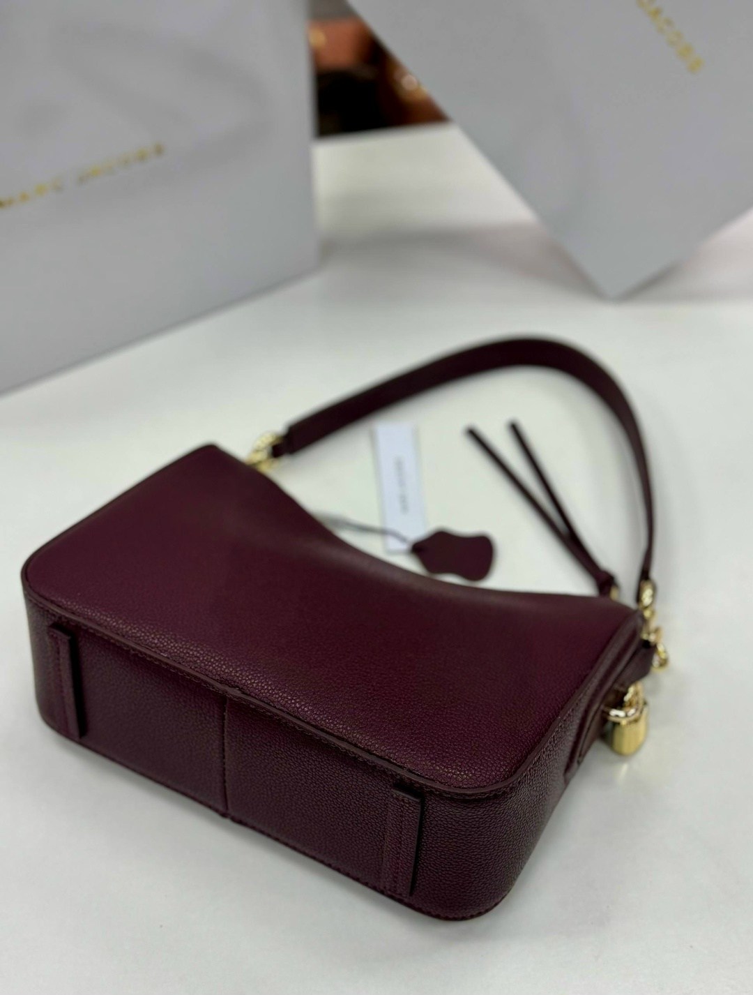 сумка marc jacobs 25-16 см натуральная замша,сумка-хобо через плечо marc jacobs,сумка marc jacobs натуральная кожа,сумка marc jacobs женская,сумка marc jacobs