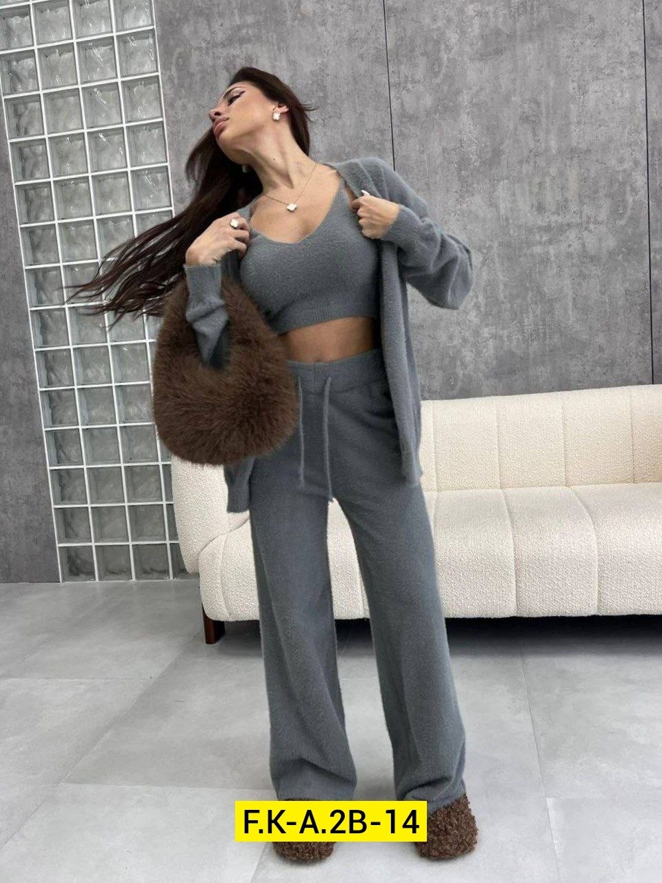 женский костюм тройка,женские костюмы,костюмы трикотажные,костюм двойка кашемир,костюм женский на флисе