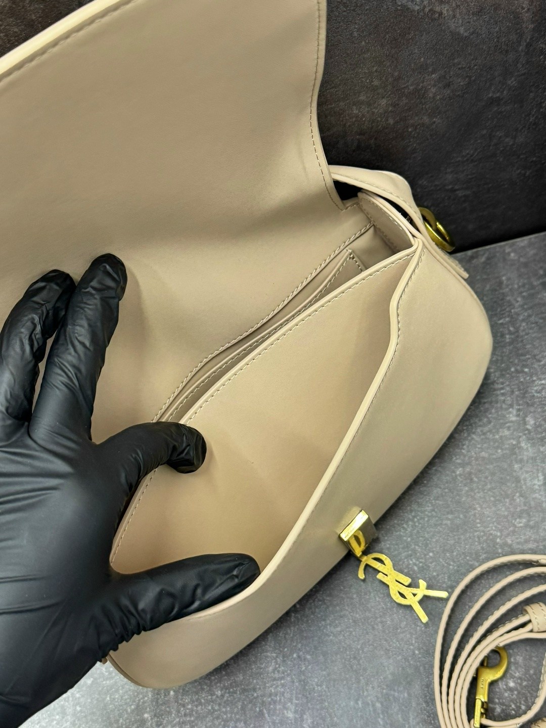 yves saint laurent сумка,сумка saint laurent,saint laurent сумка на плечо,yves saint laurent сумка на плечо,сумка женская yves saint laurent