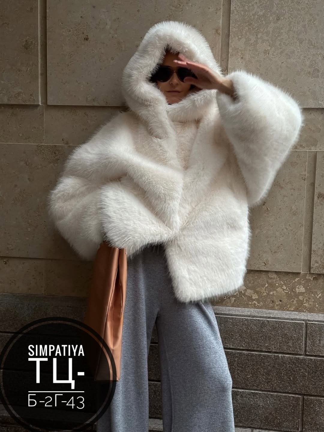 меховая куртка,белая куртка,шуба искусственная короткая с капюшоном песец x'zotic,шубка,шуба с капюшоном из эко песца romana furs