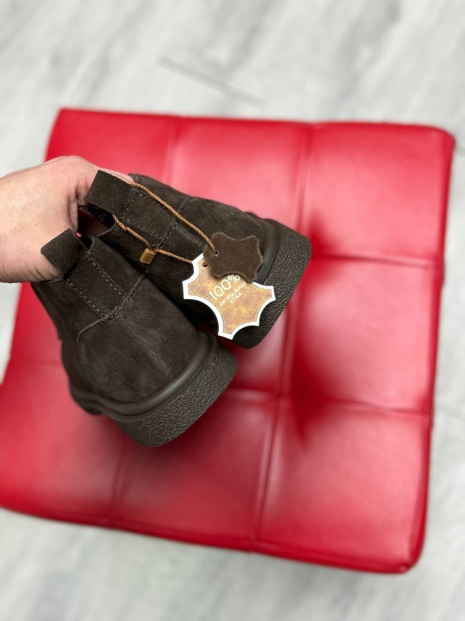 ,лоферы мужские высокие деловые туфли без застежки замша плоская подошва,замшевые ботинки лоро пиано,мужские замшевые лоферы,замшевые ботинки