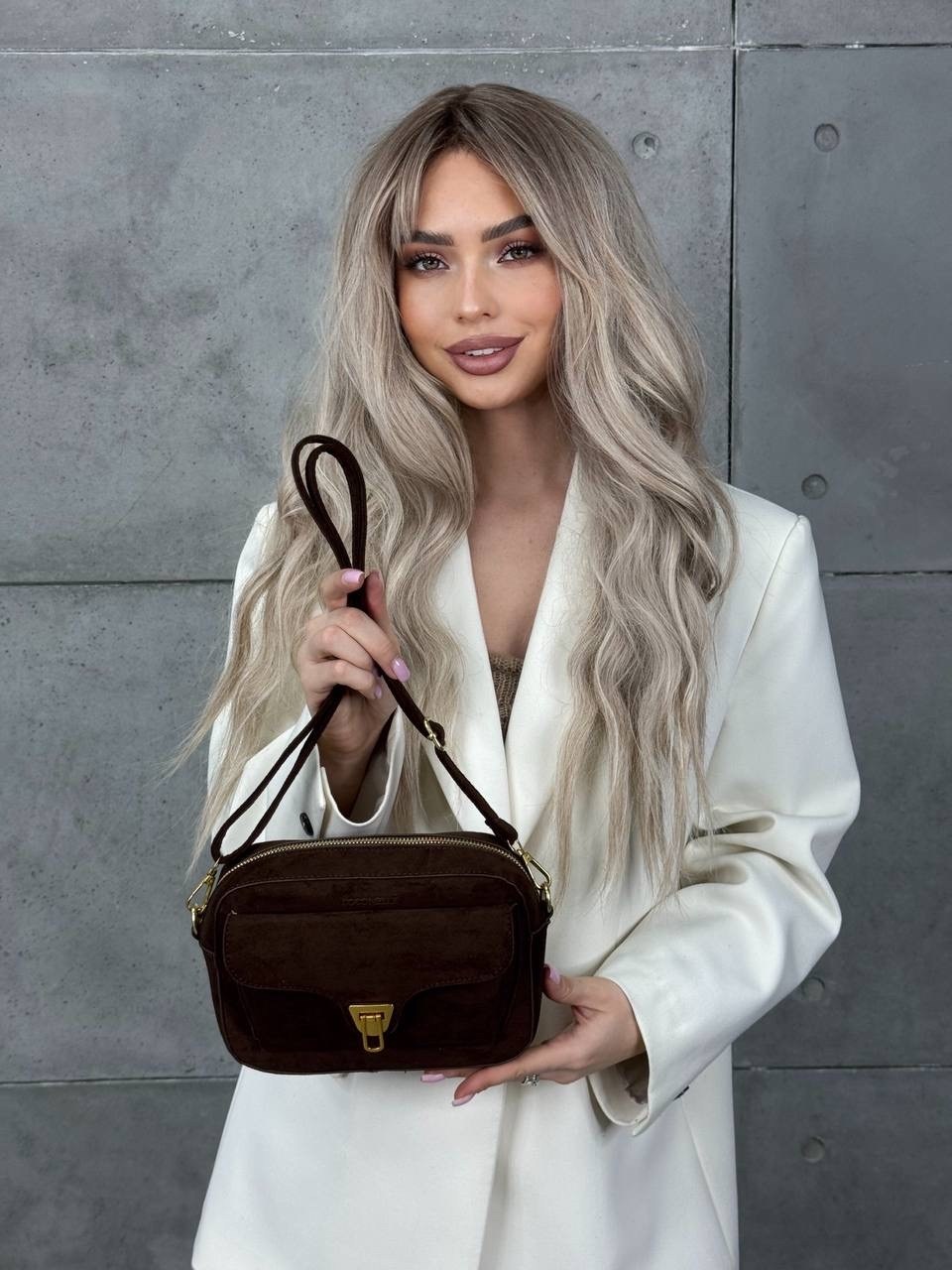 сумка женская маленькая кросс-боди chanel,сумка кросс-боди miu miu,сумка,берет шапка трендовый alo vichelle,берет miu miu стильный теплый