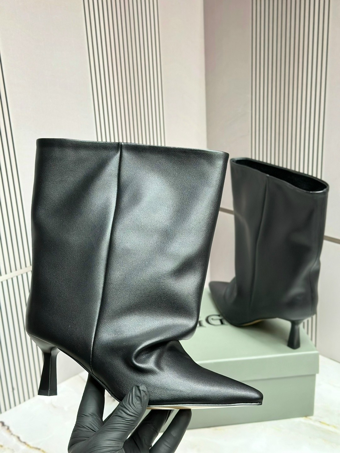 ботильоны balenciaga,женские ботильоны,женские ботильоны с острым носком,женские сапоги,