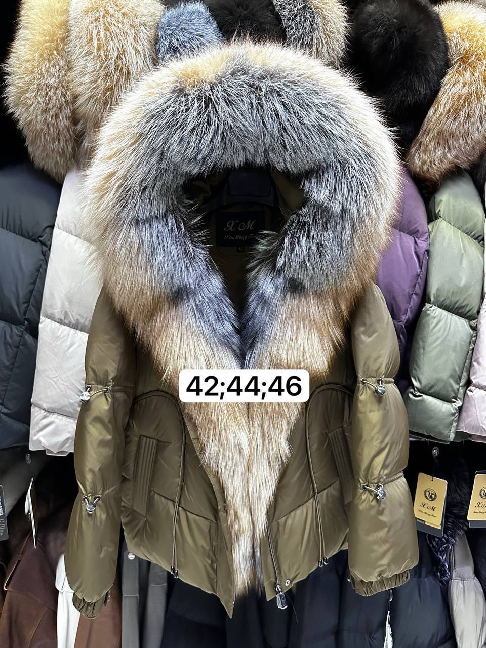 пуховики с натуральным мехом,пуховик женский с натуральным мехом,пуховик с натуральным мехом лисы,пуховики с мехом,куртка зимняя с натуральным мехом