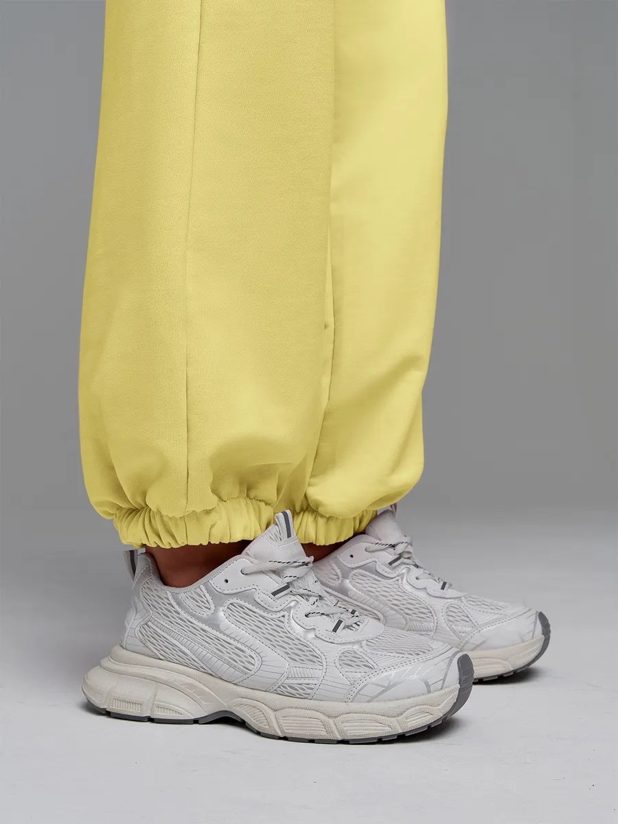 штаны джоггеры,джоггеры женские,джоггеры свободные,брюки жёлтые,брюки джоггеры