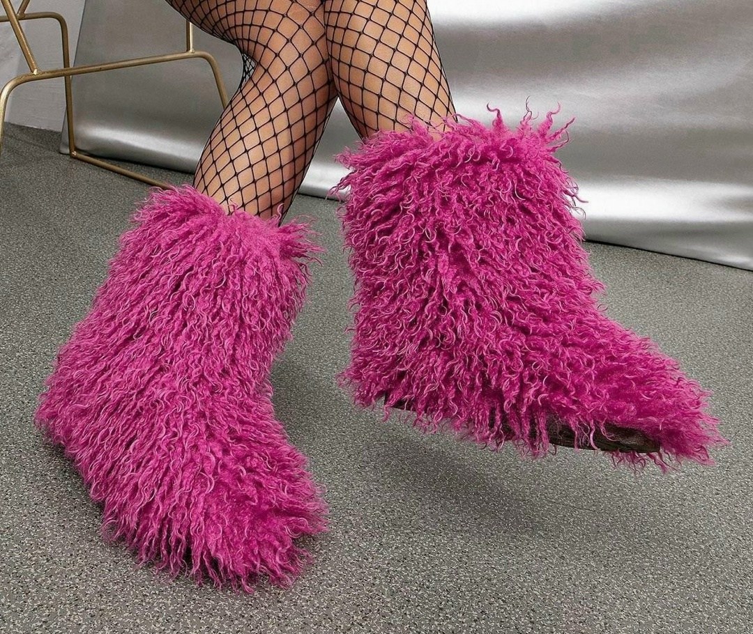 пушистые сапоги,меховые сапоги,пушистая ,тапочки с мехом на каблуке,сапоги с мехом