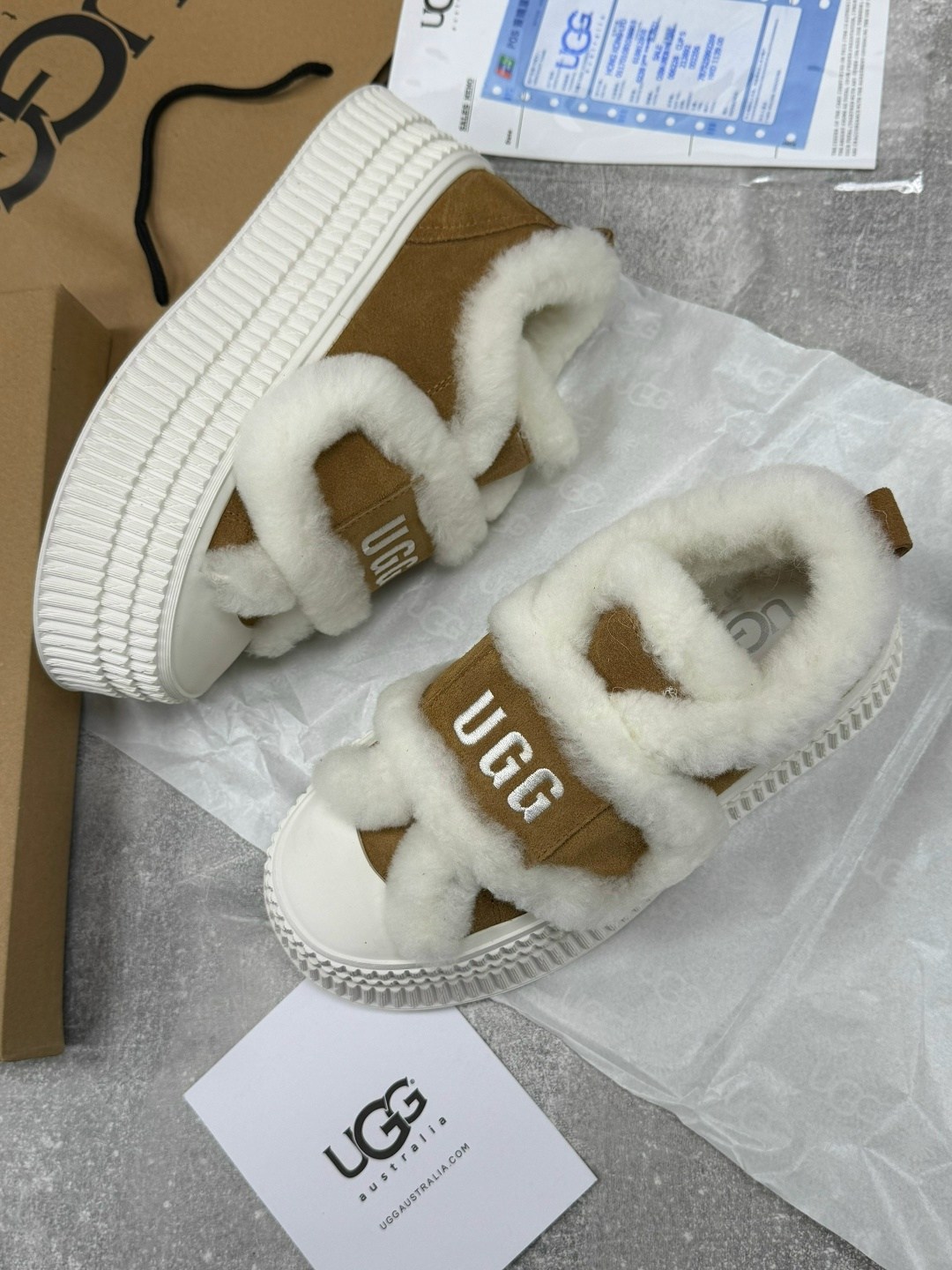 ,брендовые кеды ugg на толстой подошве с мехом,кеды с мехом ugg,кеды с мехом ugg lady's shoes 278842419,женская