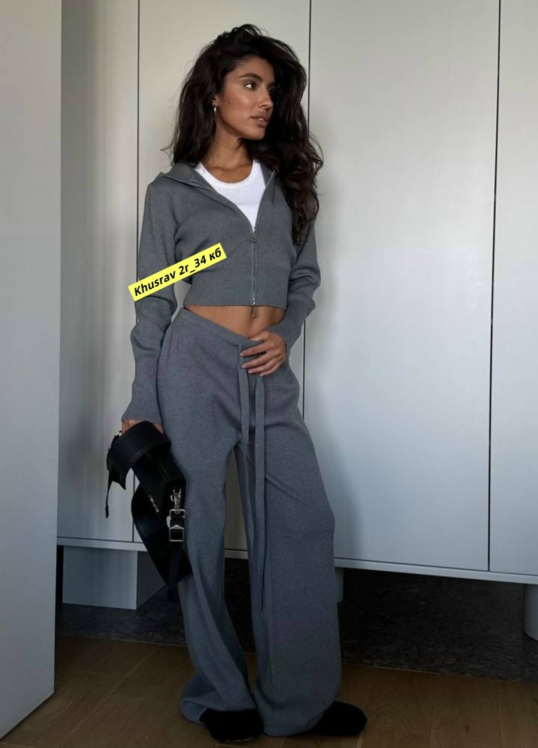 костюм стильный женский,модные костюмы,трикотажные костюмы,костюм трикотажный на молнии с капюшоном вязаный,трикотажные костюмы женские