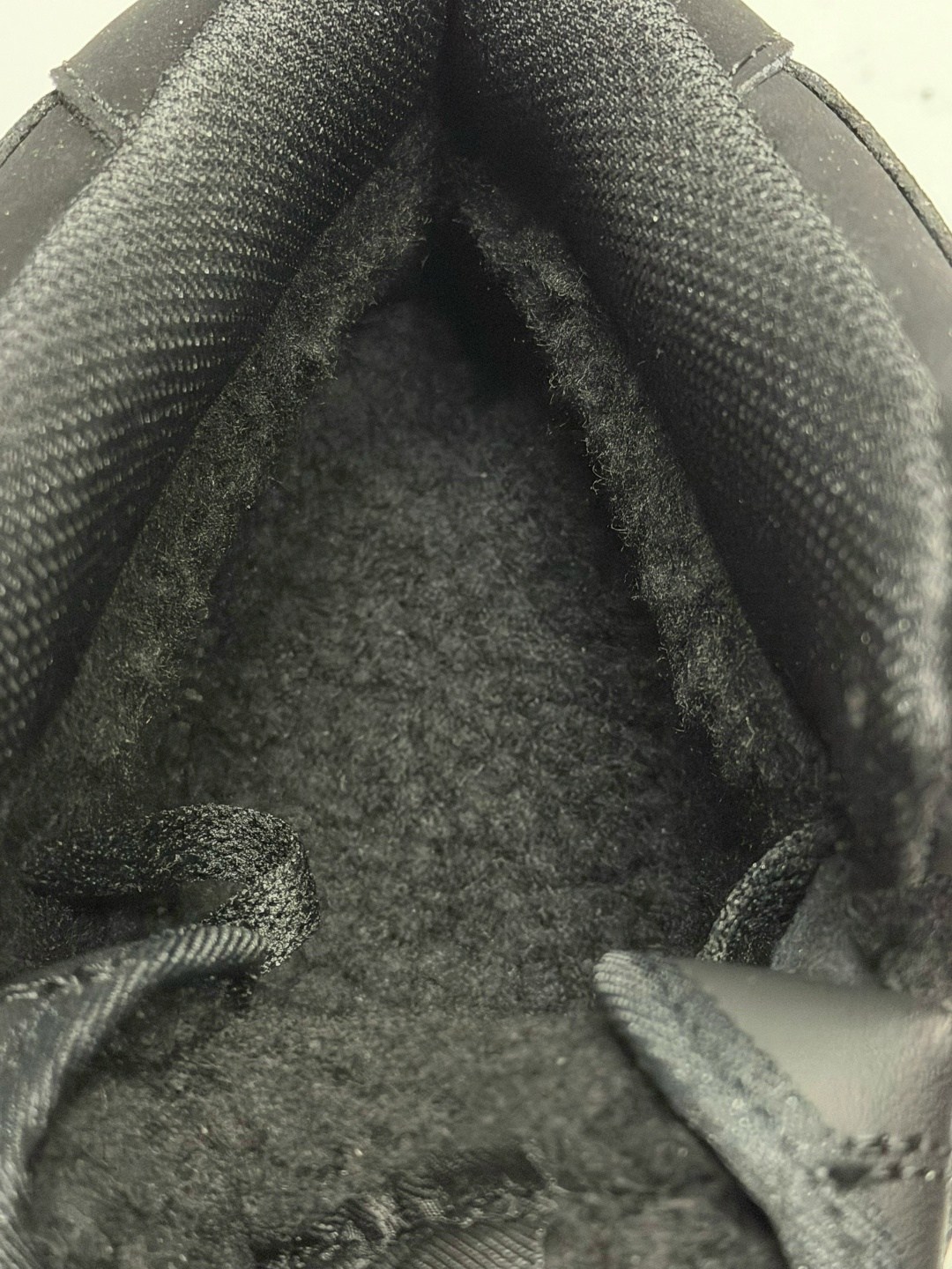 nike air force 1 mid black,зимние кроссовки nike air force 1 mid,кроссовки найк аир форс 1 hi мужские зимние,nike air force 1 mid,кроссовки nike air force 1 mid a117034 black зимние с мехом