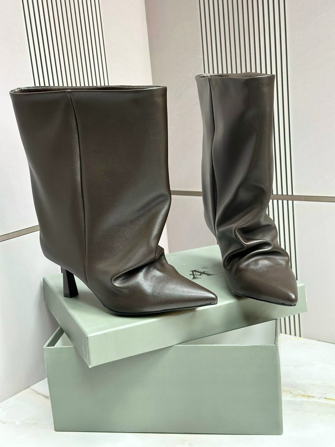 ботильоны balenciaga,женские ботильоны,женские ботильоны с острым носком,женские сапоги,